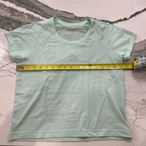 Lululemon Swiftly Tech Short Sleeve | size 10